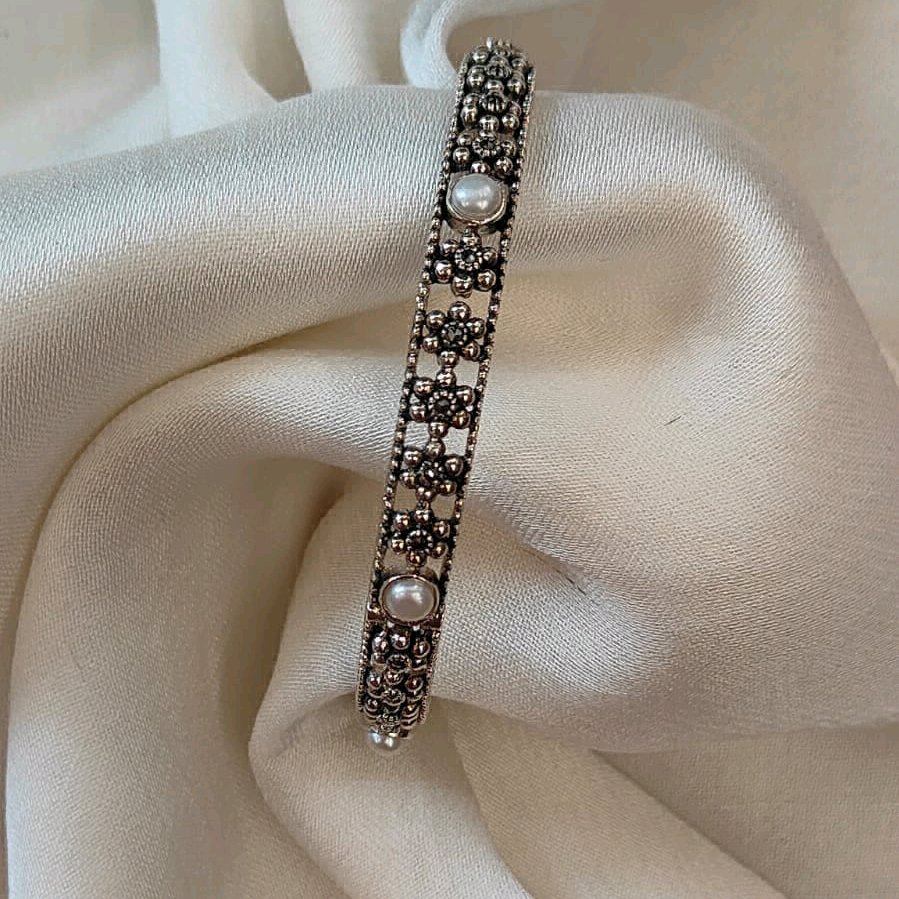 Gia Pearl Marcasite Kada